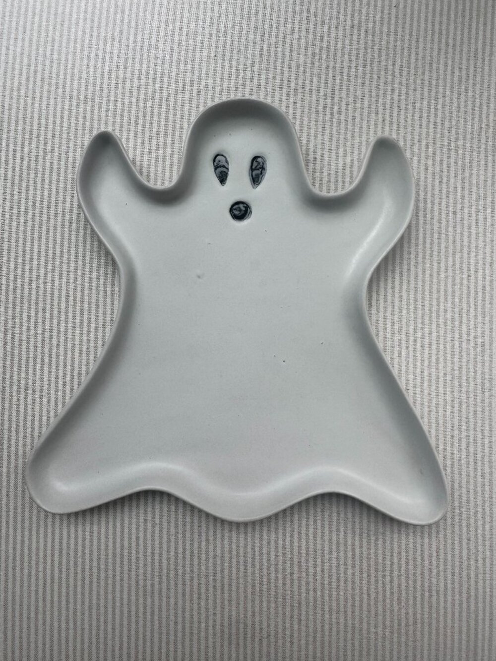 Stoneware Ghost Shaped Plate, Matte Black & White